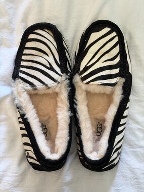 UGG Ansley Exotic Zebra Women’s Slipper Size 7